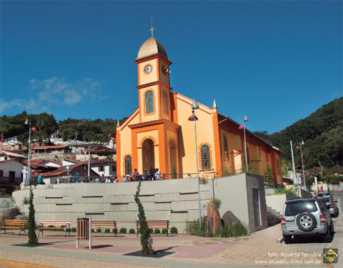 Foto: Igreja Matriz St. António do Pinhal (crédito: Roberto Torrubia)